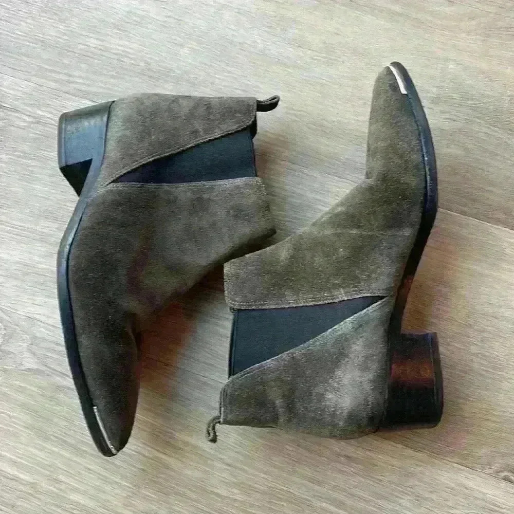 Marc Fisher Gray brown suede Chelsea heeled bootie size 6 - Picture 4 of 13